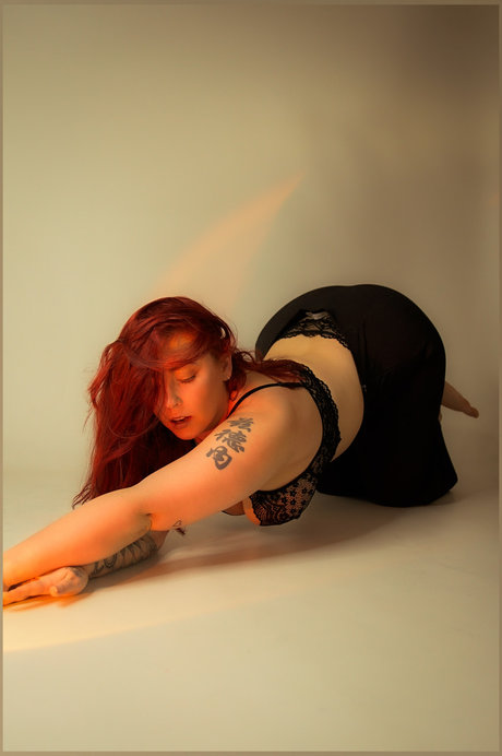 Munzarka nudes star pictures