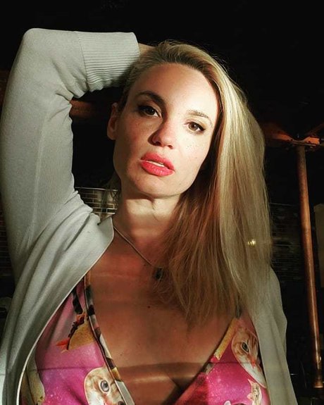 Aurora Newton pornstar nude photos