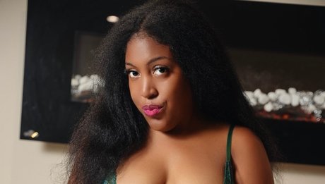 Miss Canada hd model picture