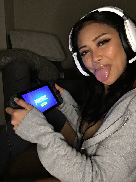 Moxie_ star art gallery