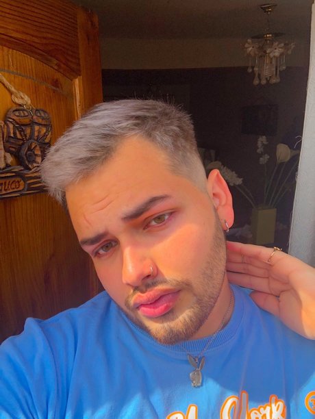 Nicol s Carvi pornstar gallery