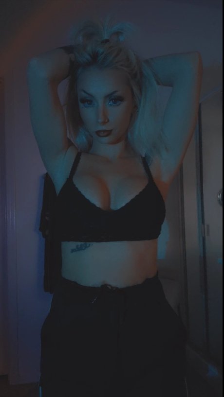 Nichelle Taylor star perfect galleries