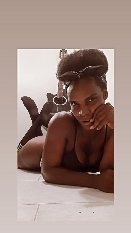 Negrazord Oficial pretty star photo