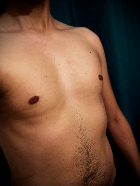 Natural Latino model xxx img