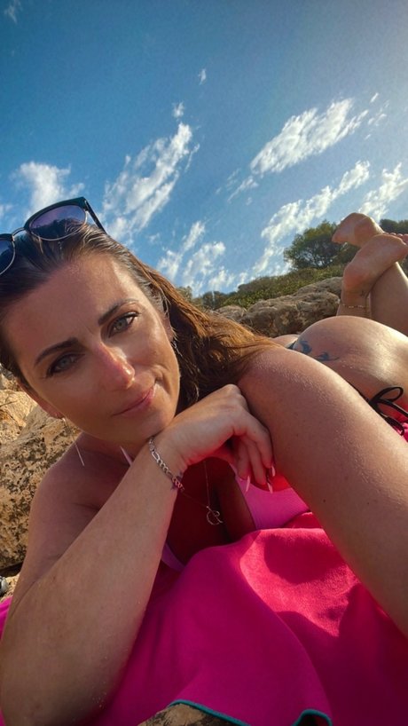 _Natia Irena_ high quality star image