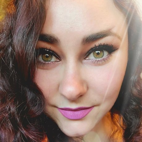 RussianCandy627 erotic actress image