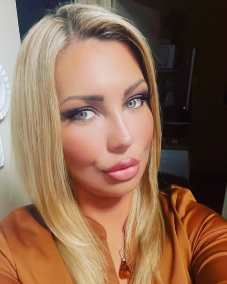 Shiva Love exclusive pornstar picture