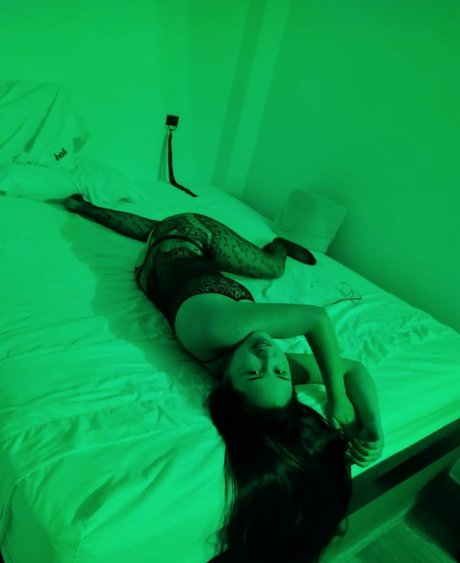 Nati SH model sex photo