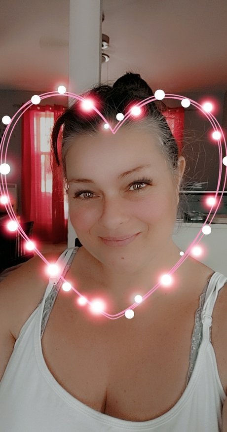 Natacha Bond erotic actress gallery