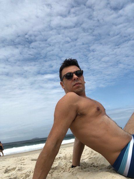 Erlantz model pornographic pictures