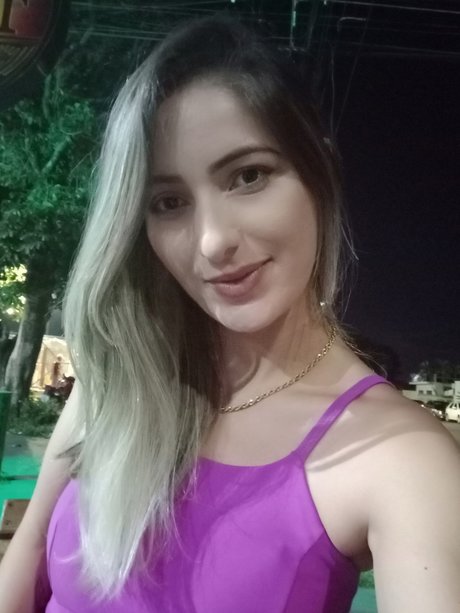 Namoradinha Virtual star erotic gallery