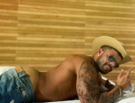 king tylor model sex pic