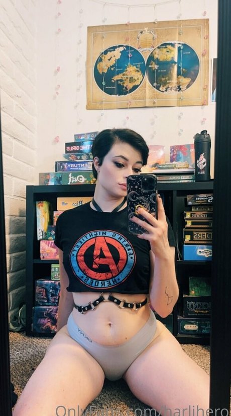 Harlihero model erotic archive