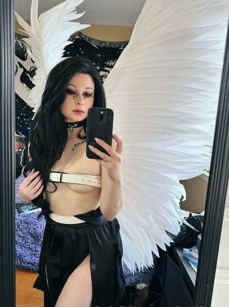 Harlihero model porn picture