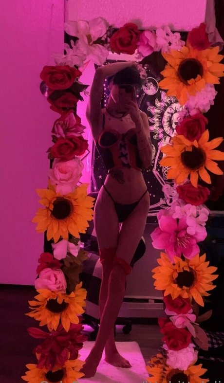 ittybittyloli art model pictures