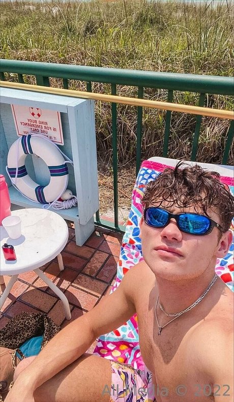 taylorsvip model erotic galleries