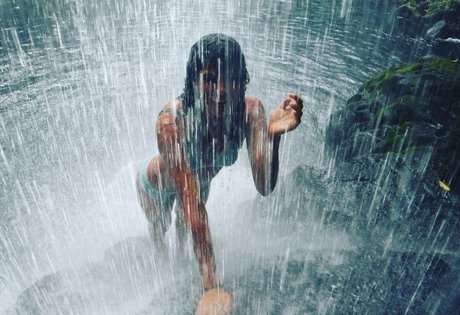 Ariadna Hafez model naked images