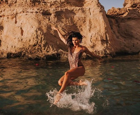 Ariadna Hafez model erotic images