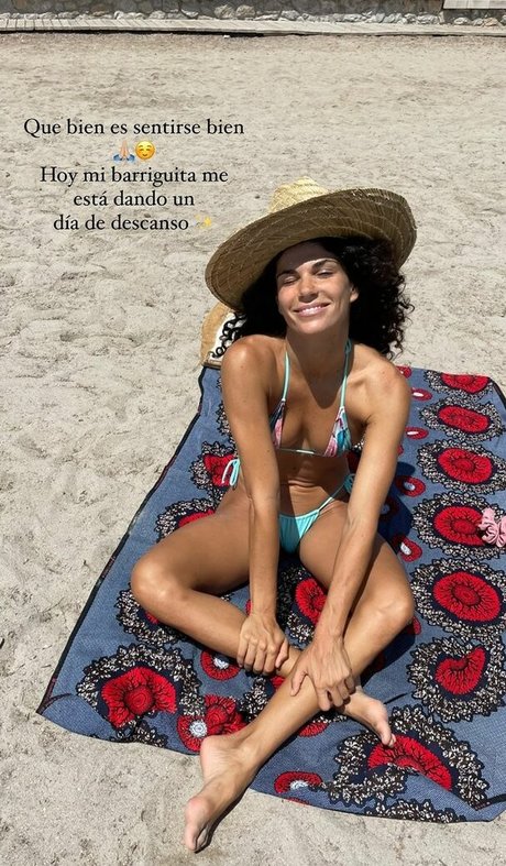 Ariadna Hafez model naked photos