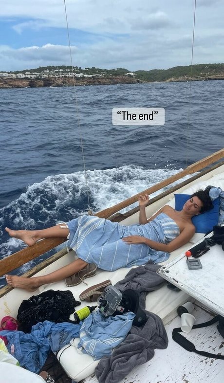 Ariadna Hafez perfect model img