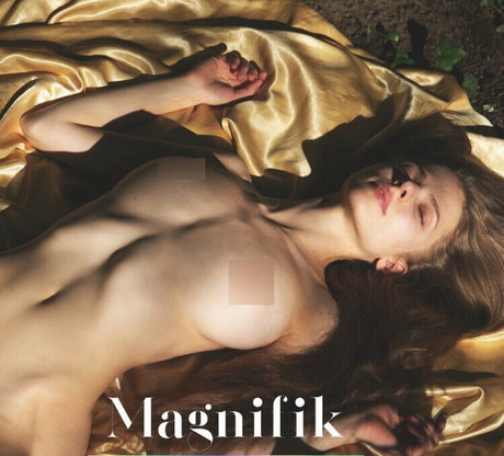 Mwsolak pornstar nudes pic