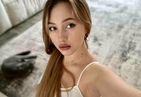 adalyn diary star erotic photos