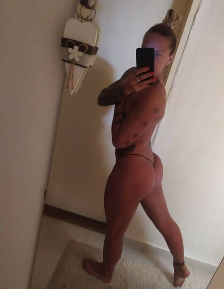 blonde yoga onlyfans nice picture