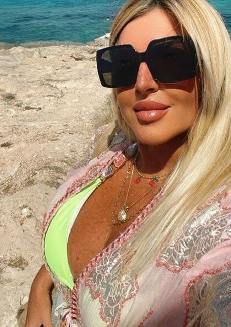 Flaviana Basta star exclusive pictures