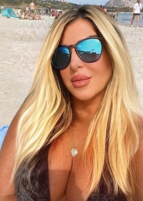 Flaviana Basta star porn pics