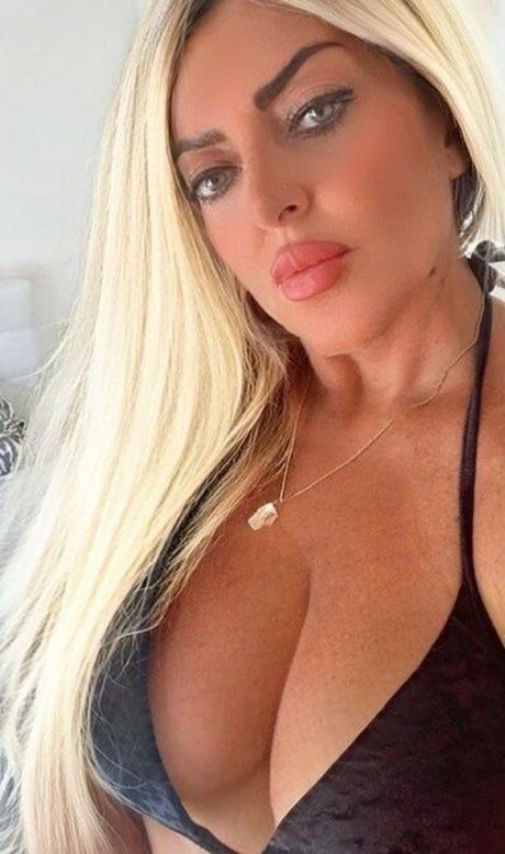 Flaviana Basta pretty pornstar pic