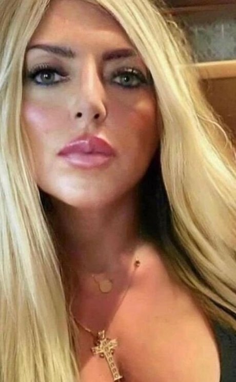 Flaviana Basta star perfect images