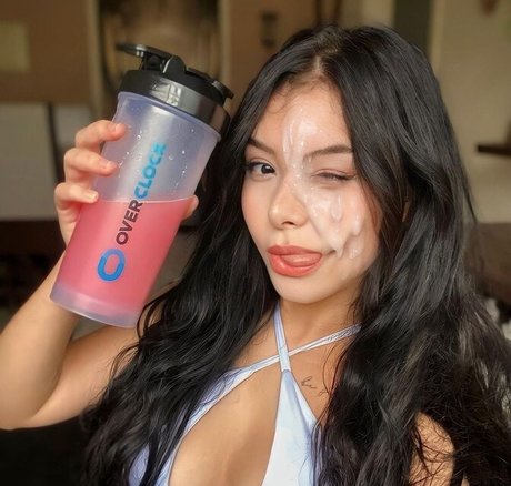 Janela Da Rua hot star pictures