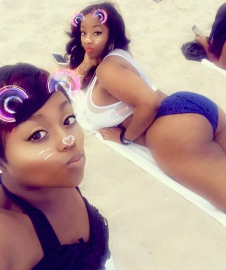 jacking uneek nudes star pics