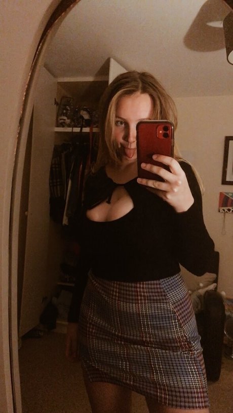 Katie O star naked image