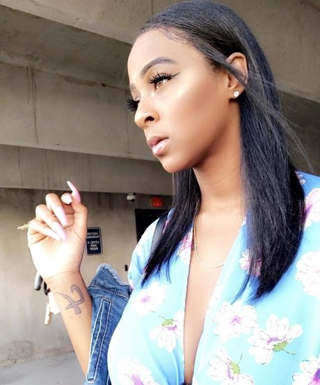 Katarra Mcduffie sex model images