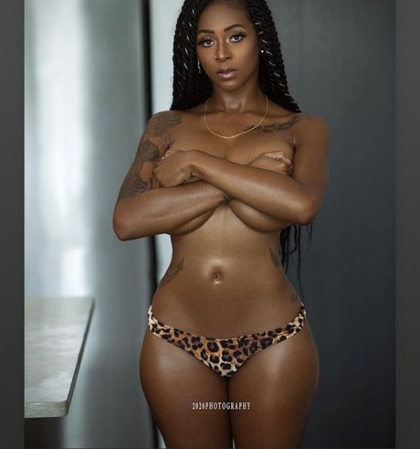 Katarra Mcduffie model pic