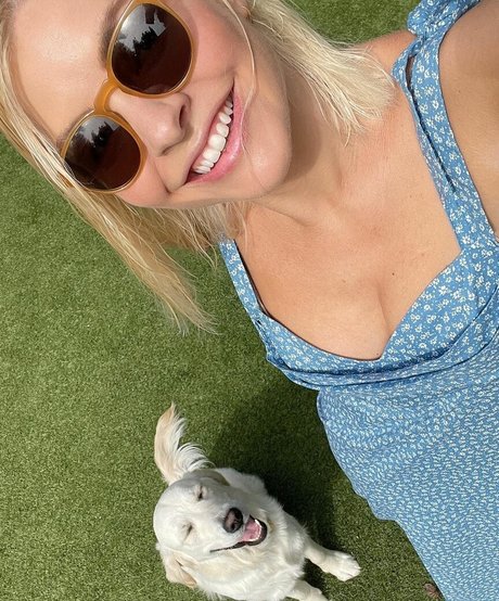 Holly Willoughby hd star galleries