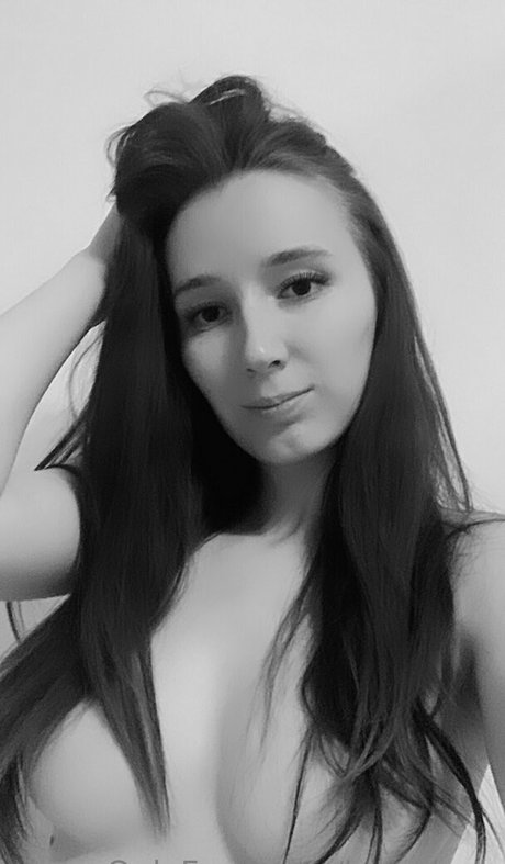 kacaduch star nude pictures