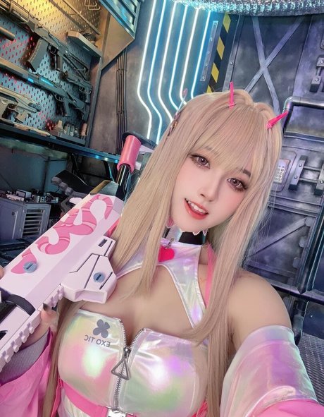 Arisa Cosplay top actress img