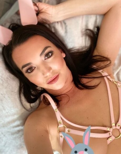 sashaoneil model porn archive