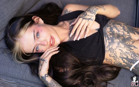 Minzi Wild star xxx galleries