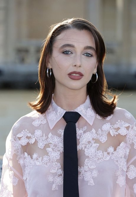 Emma Chamberlain pornstar xxx images