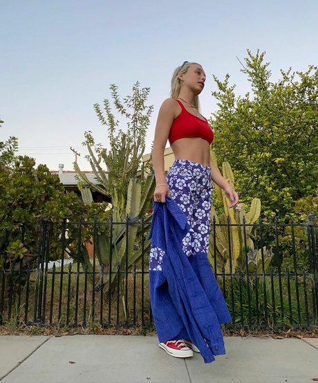 Emma Chamberlain perfect actress pic