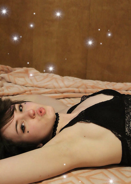 freebunnii perfect actress picture