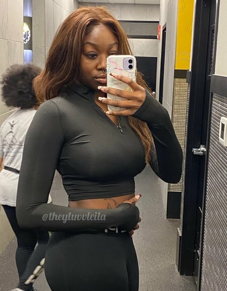 babe brunette onlyfans adult images