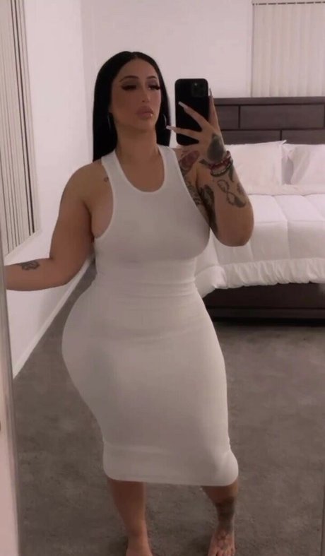 AmyyCrumm pornstar nude photos