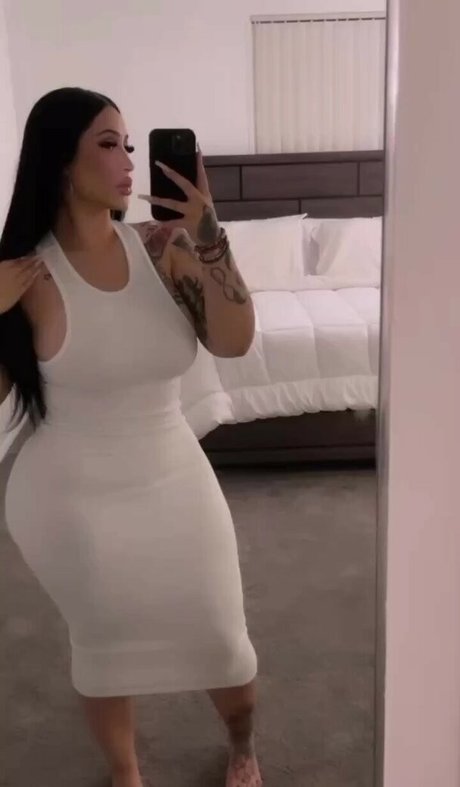 AmyyCrumm porn star photos