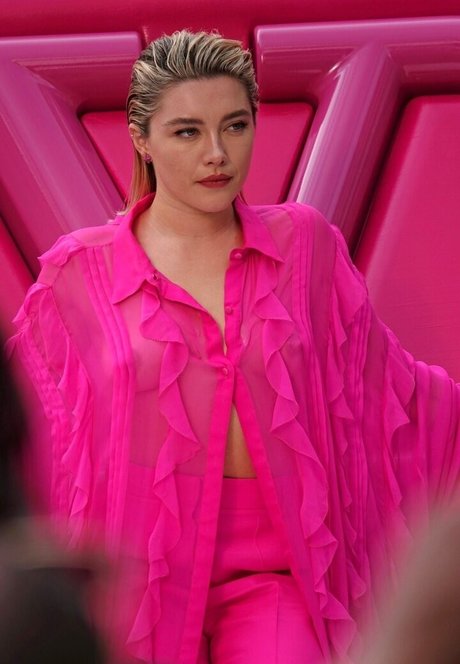 Florence Pugh star pornographic gallery