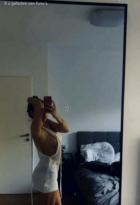 Lelainaperezz model nude picture