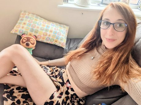 Ellie Hayden erotic actress img